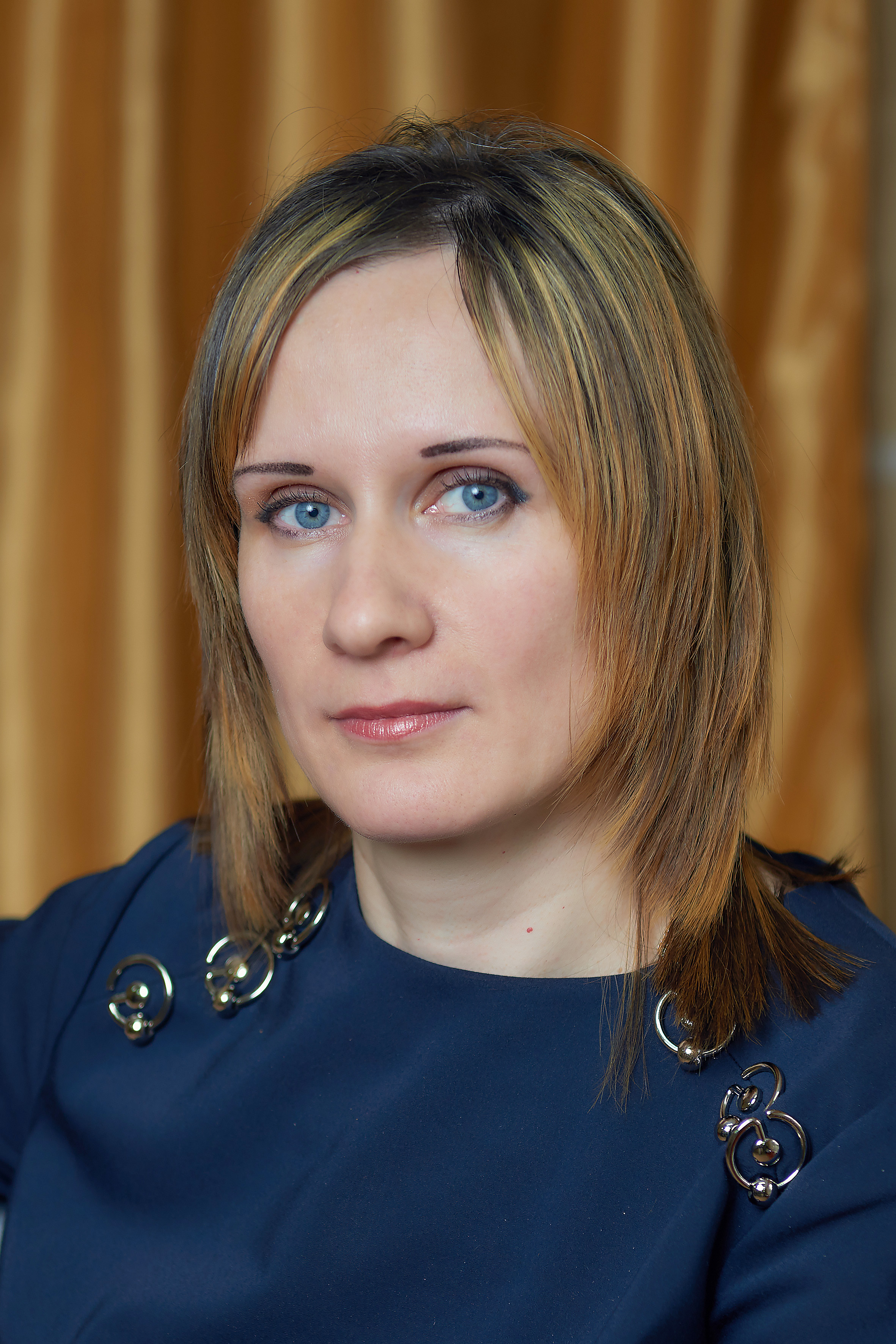 Логопед Абрамян Наталья Владимировна.